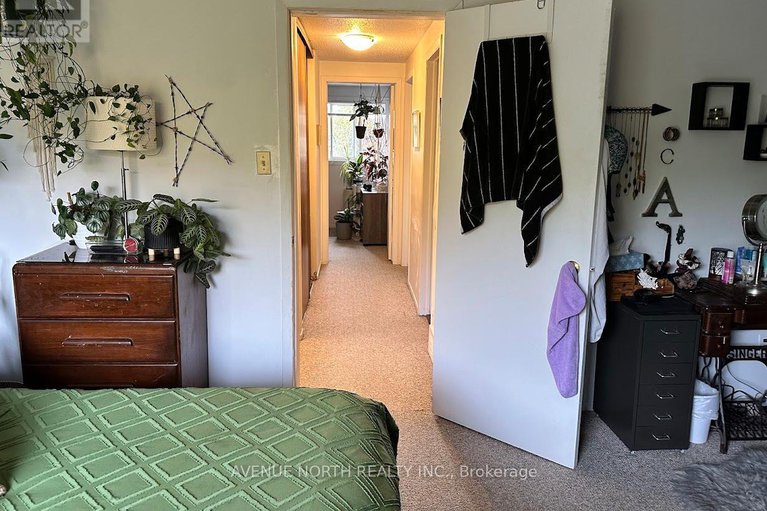 29033827/1414-foxwell-street/pineview/ottawa/ontario/K1B5J4_11