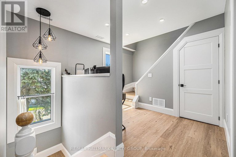 28634699/33-river-road/mcnabbraeside-twps/mcnabbraeside/ontario/K7S1R3_16