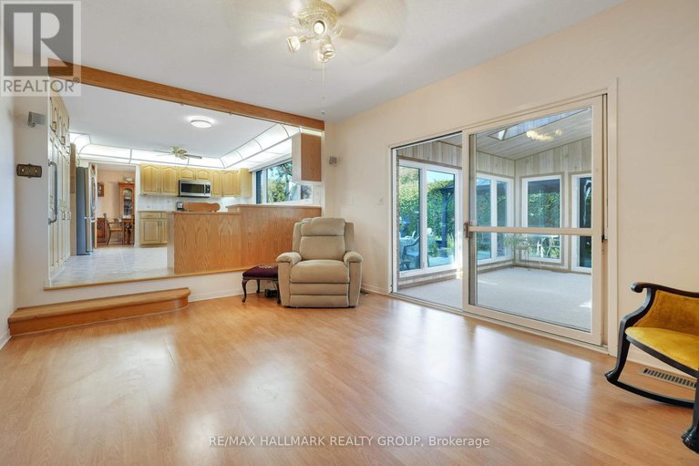28869617/1-northview-road/city-viewskylinefisher-heightsparkwood-hills/ottawa/ontario/K2E6A6_17