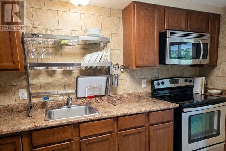 29659906/176-oakridge-boulevard/meadowlandscrestview/ottawa/ontario/K2G2V2_12