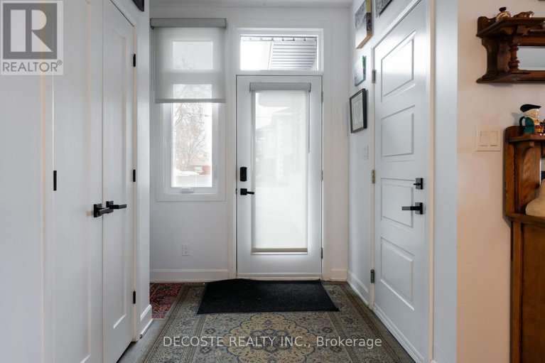 29464449/12-elgin-street-w/alexandria/north-glengarry/ontario/K0C1A0_3