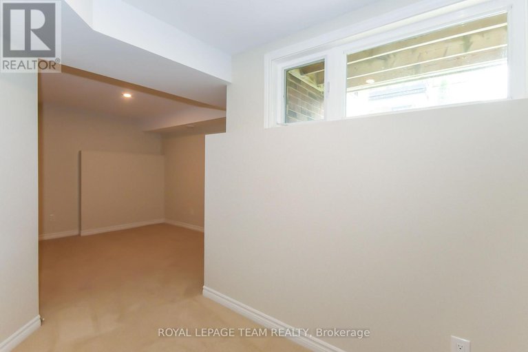 28917625/28-200-pembina-private/riverside-southgloucester-glen/ottawa/ontario/K4M0G7_16
