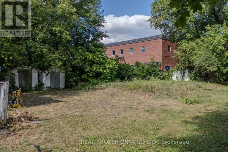 28781771/713-st-laurent-boulevard/castle-heightsrideau-high/ottawa/ontario/K1K3A6_15