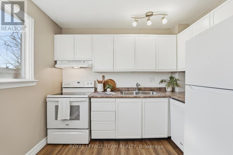 29452274/67-castlefrank-road/glencairnhazeldean/ottawa/ontario/K2L2E6_25