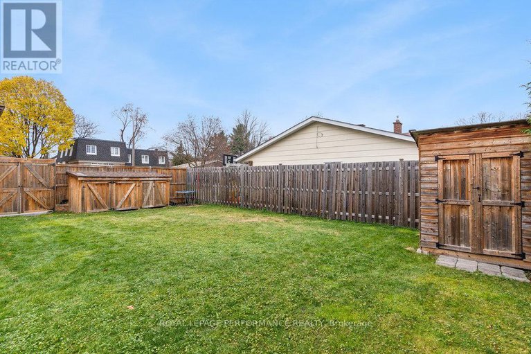 28666531/1932-marquis-avenue/beaconwood/ottawa/ontario/K1J8J2_46
