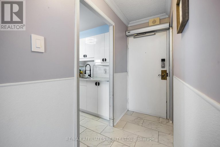 28566887/1025-richmond-rd-2305-road/woodroffe/ottawa/ontario/K2B8G8_16