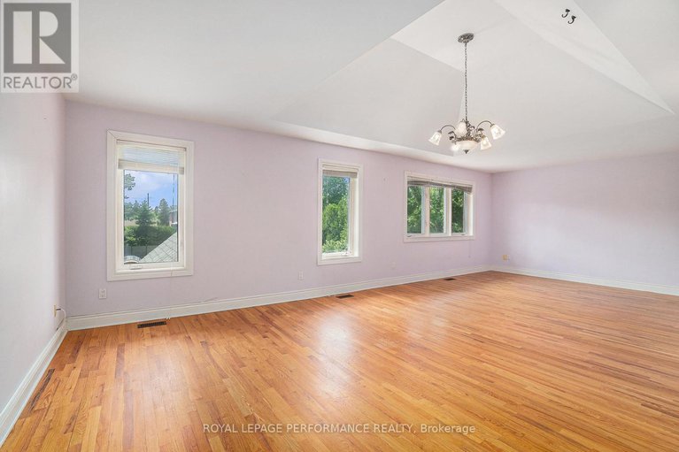 28638779/1702-ortona-avenue/carleton-heights/ottawa/ontario/K2C1W7_16
