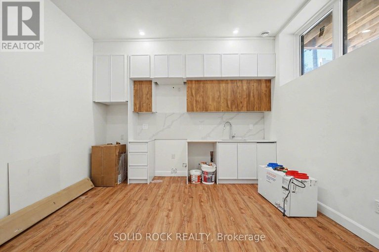 29669928/828-alpine-avenue/queensway-terrace-north/ottawa/ontario/K2B5R6_30