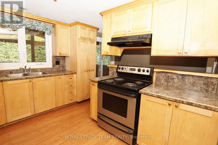 28826941/425-joseph-street/kemptville/north-grenville/ontario/K0G1J0_10