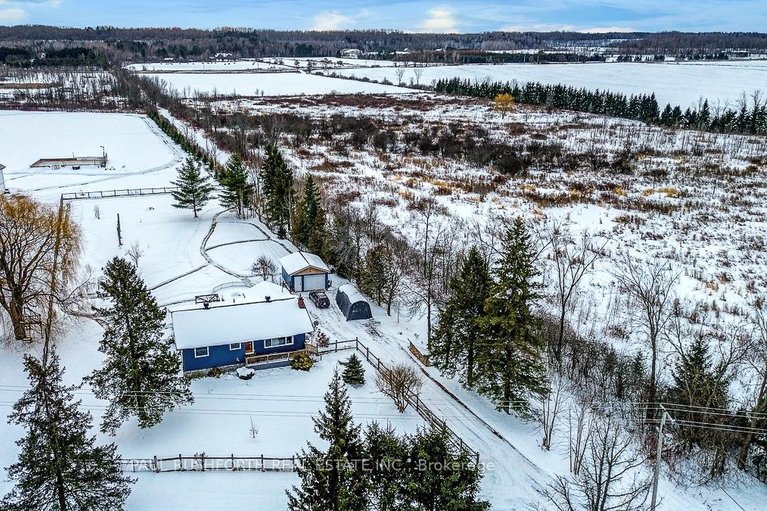 29451023/3304-old-highway-17/clarencerockland-twp/clarence-rockland/ontario/K4K1W3_40