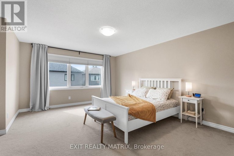 28616703/682-decoeur-drive/avalon-west/ottawa/ontario/K4A1H1_17