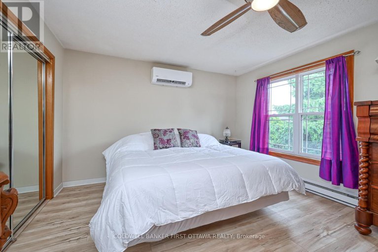 28490443/22-poole-creek-crescent/fringewood/ottawa/ontario/K2S1G4_17