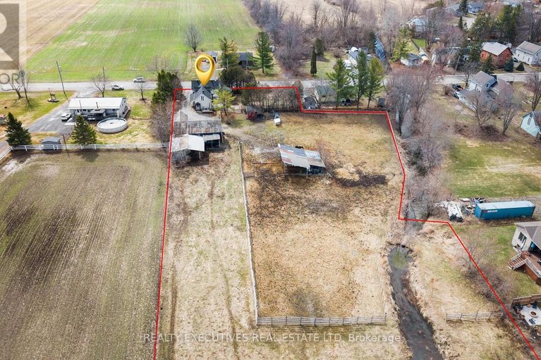 29627788/416-main-street/winchester/north-dundas/ontario/K0C2K0_39