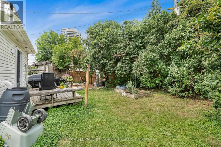 28965143/841-merivale-road/carlington/ottawa/ontario/K1Z5Z7_27