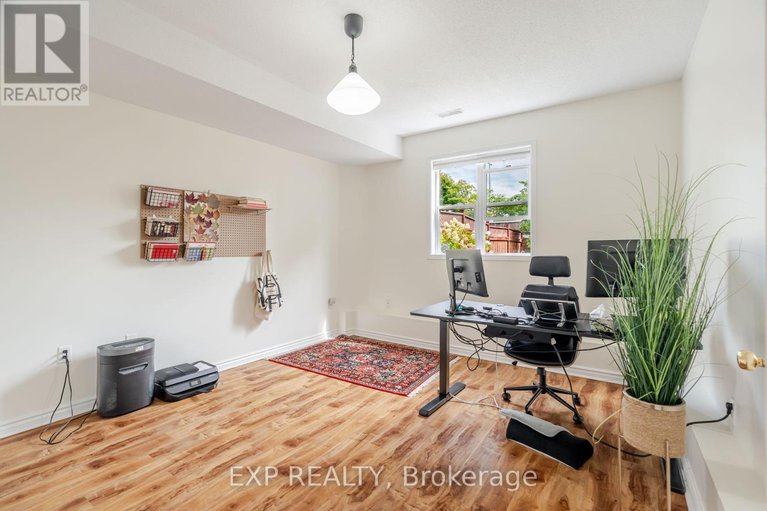 28873619/1562-lisbon-street/fallingbrookpineridge/ottawa/ontario/K4A4B9_44