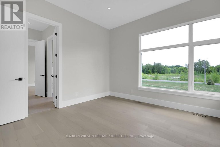 28967475/1070-green-jacket-crescent/greely/ottawa/ontario/K4P0G6_31