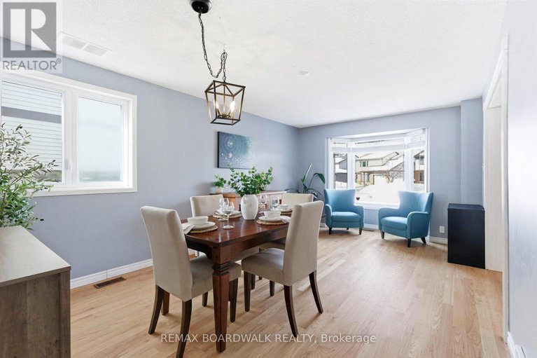 29434005/49-liston-crescent/katimavik/ottawa/ontario/K2L2W3_10