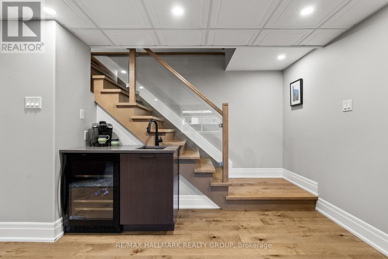 29074498/217-belford-crescent/westborohampton-park/ottawa/ontario/K1Z7A9_27