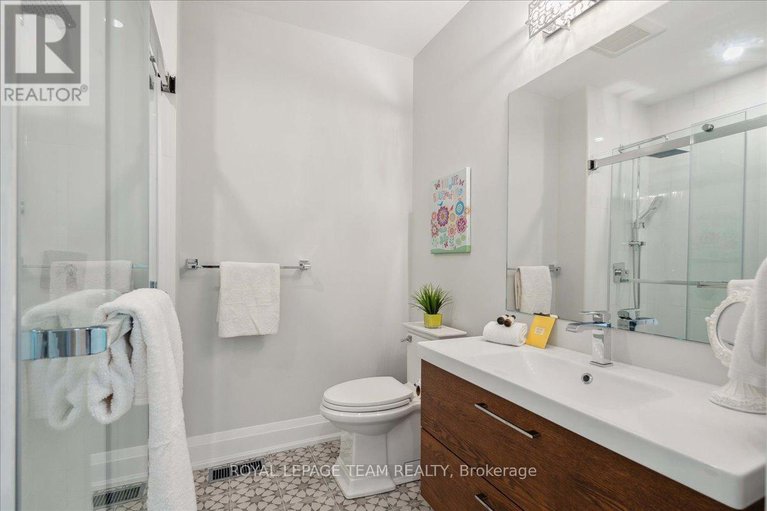 28831579/506-piccadilly-avenue/ottawa-west/ottawa/ontario/K1Y0H8_34