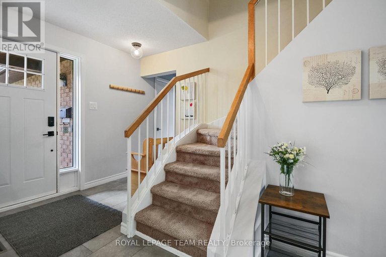 28550903/22-hewitt-way/katimavik/ottawa/ontario/K2L3S6_22