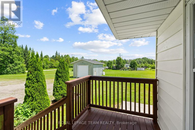 28520318/1523-drummond-con-6b-road/drummond-n-elmsley-drummond-twp/drummondnorth-elmsley/ontario/K7H3C8_4