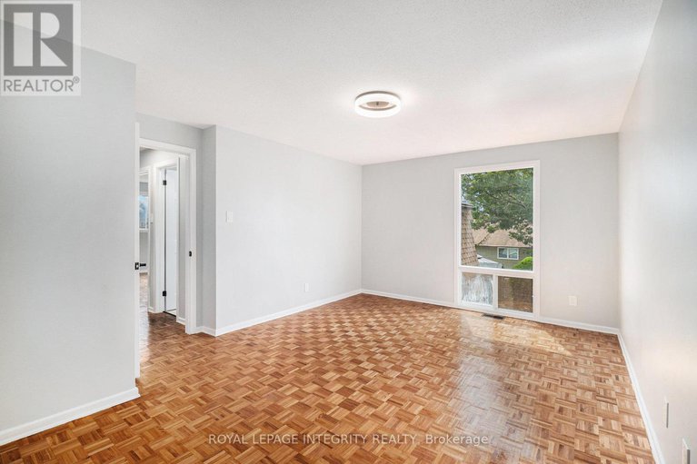 28906106/913j-elmsmere-road/beacon-hill-south/ottawa/ontario/K1J8G4_13