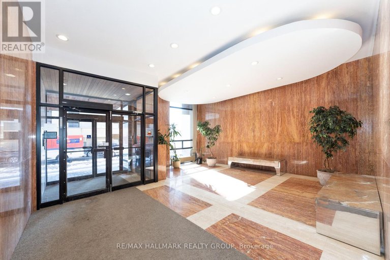 28242095/1006-475-laurier-avenue-w/ottawa-centre/ottawa/ontario/K1R7X1_12