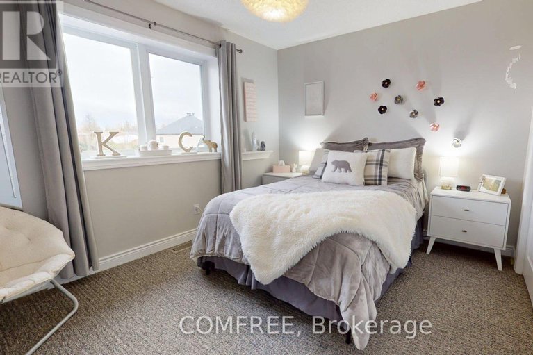 29132949/70-wilderness-way/stittsville-north/ottawa/ontario/K2S2E3_20