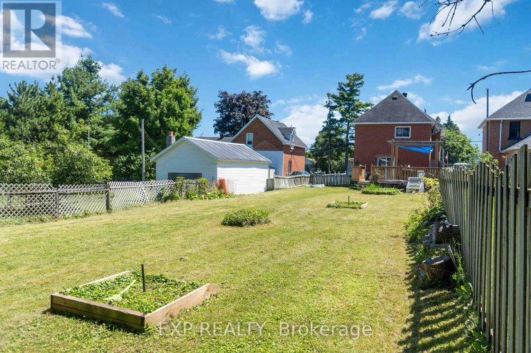 28789628/105-division-street-n/mcnabbraeside-twps/mcnabbraeside/ontario/K7S3B9_20