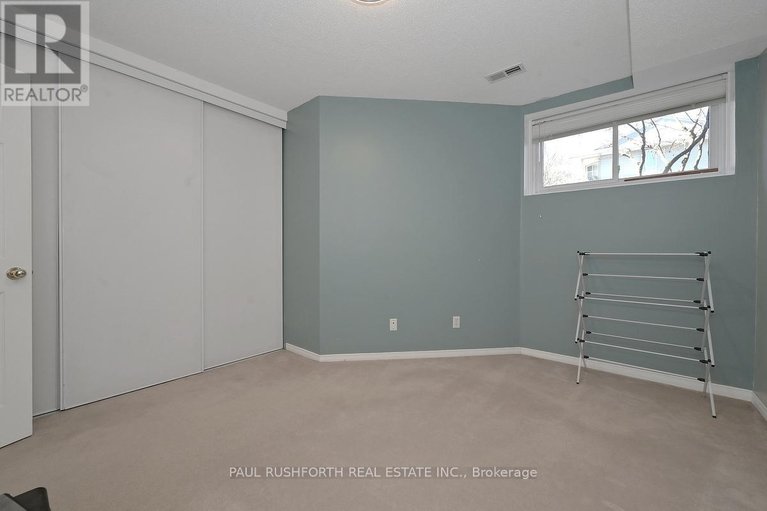 29679354/11-1400-wildberry-court/chapel-hill/ottawa/ontario/K1C7K6_13