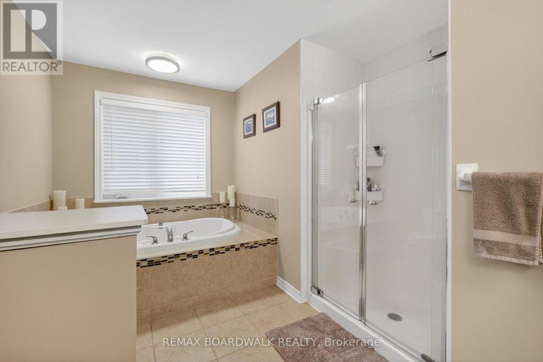 29627313/241-denali-way/stittsville-north/ottawa/ontario/K2S0N1_24