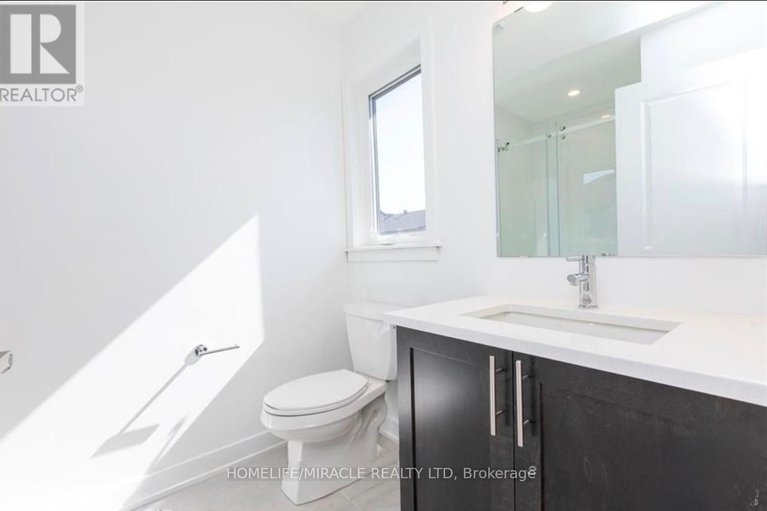 29255962/208-monticello-avenue/emerald-meadowstrailwest/ottawa/ontario/K2S0J7_8