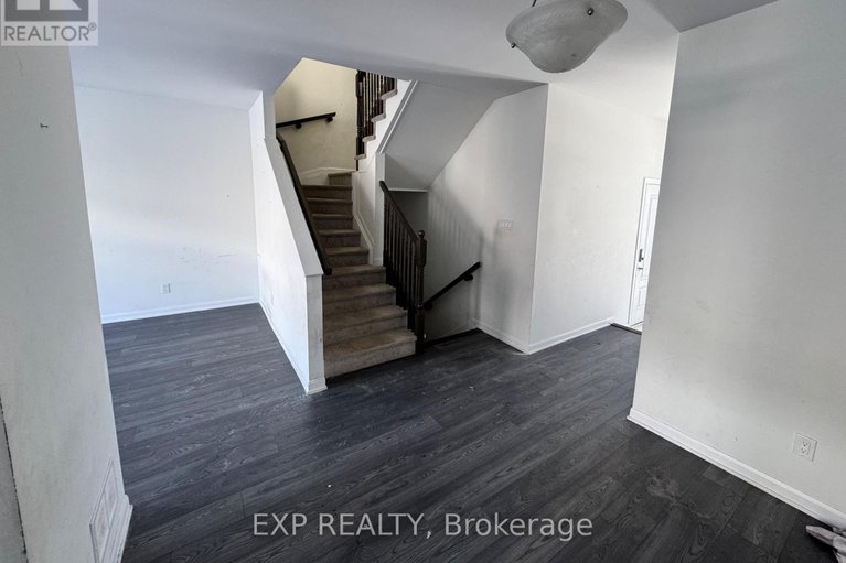 29303296/2063-caltra-crescent/half-moon-bay/ottawa/ontario/K2J6V4_5