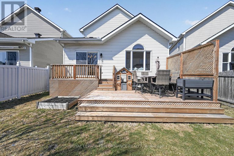 29575715/1665-frenette-street/fallingbrookgardenway-south/ottawa/ontario/K4A4L4_46