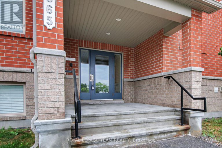 28933117/2-565-stonefield-private/barrhaven-east/ottawa/ontario/K2G4R4_5