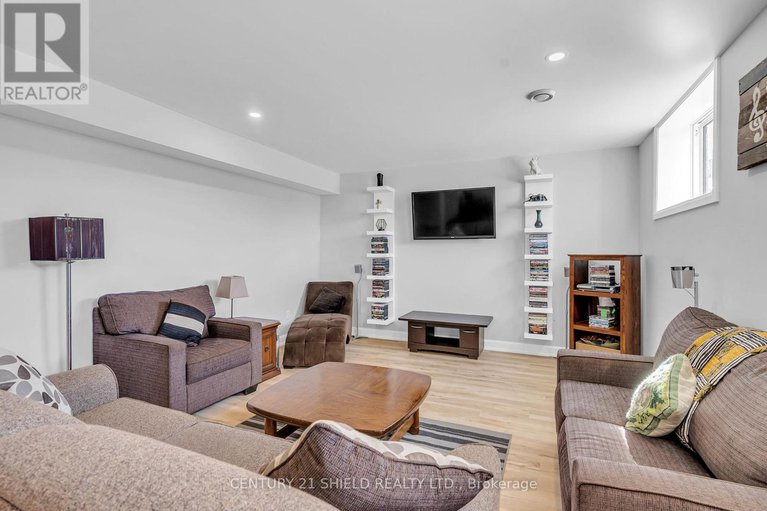 28983602/71-dale-street/long-sault/south-stormont/ontario/K0C1M0_33