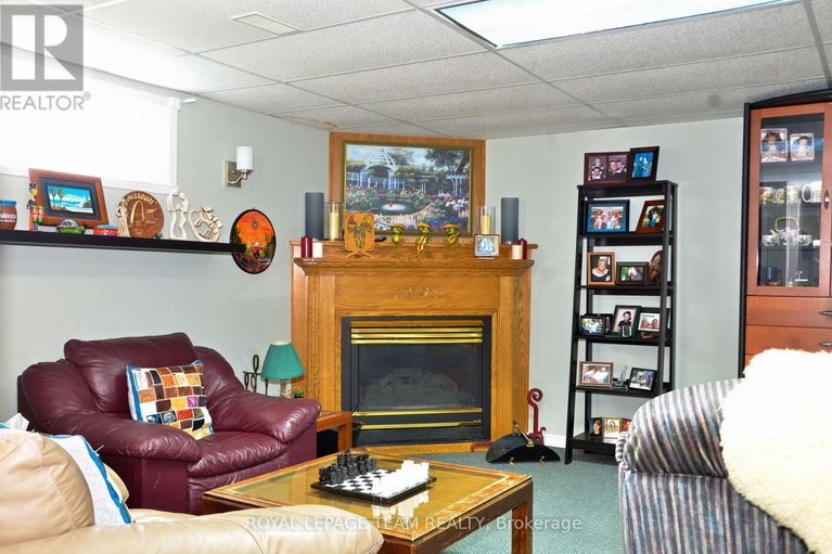 29617818/11708-breezewood-avenue-s/south-dundas-matilda-twp/south-dundas/ontario/K0C1X0_16