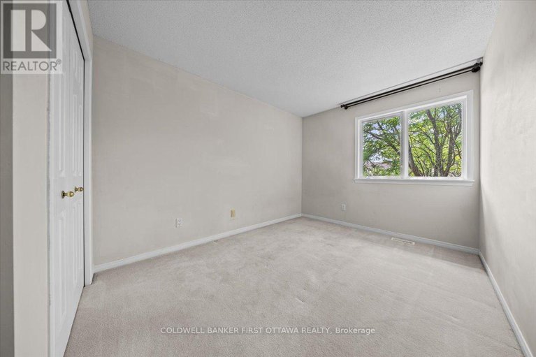 28806487/18-maxton-private/beacon-hill-south/ottawa/ontario/K1J1J2_23