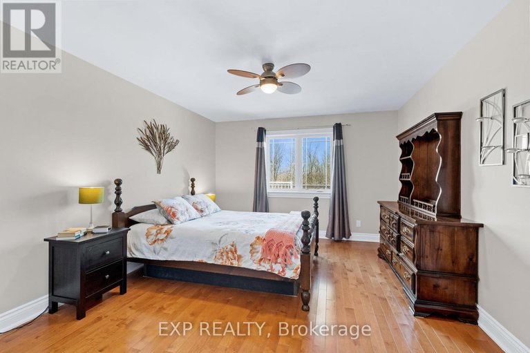 28552096/5940-brophy-drive/south-of-fallowfield-road/ottawa/ontario/K0A2Z0_14