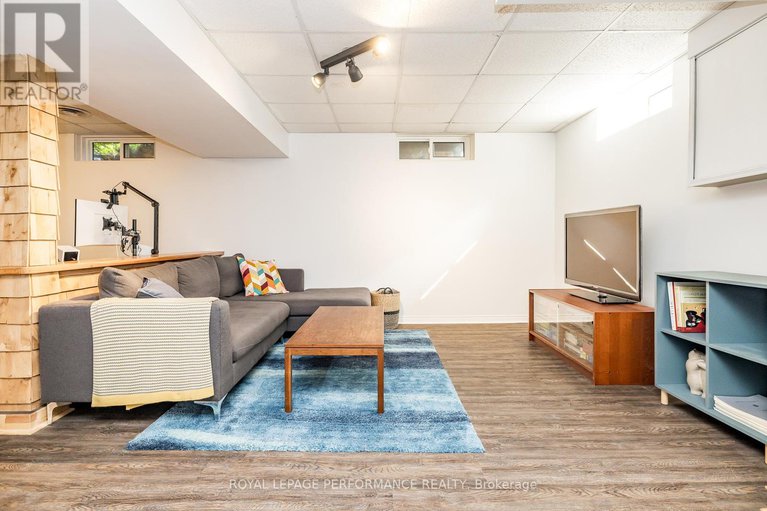 28842718/343-fullerton-avenue/overbrookcastle-heights/ottawa/ontario/K1K1K2_29