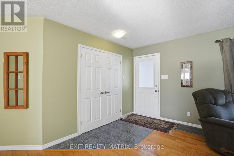 29367617/890-happy-hollow-road/vankleek-hill/champlain/ontario/K0B1R0_4