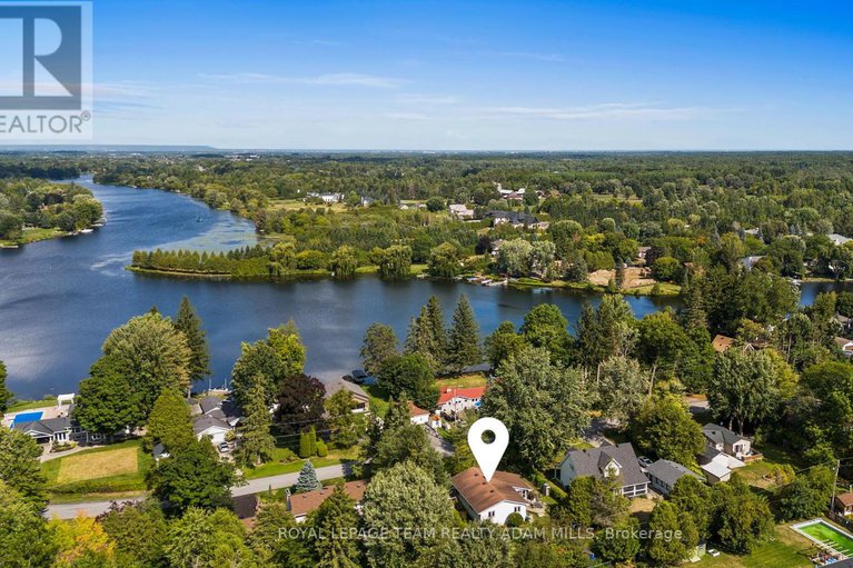 28834726/1095-boucher-crescent/manotick-south-to-roger-stevens/ottawa/ontario/K4M1B3_47