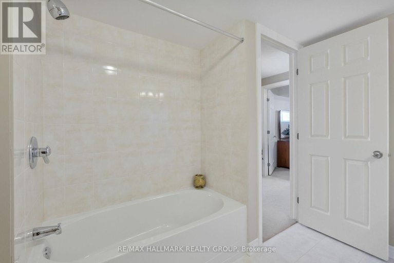 29011162/325-farincourt-crescent/avalon-west/ottawa/ontario/K4A0M6_30