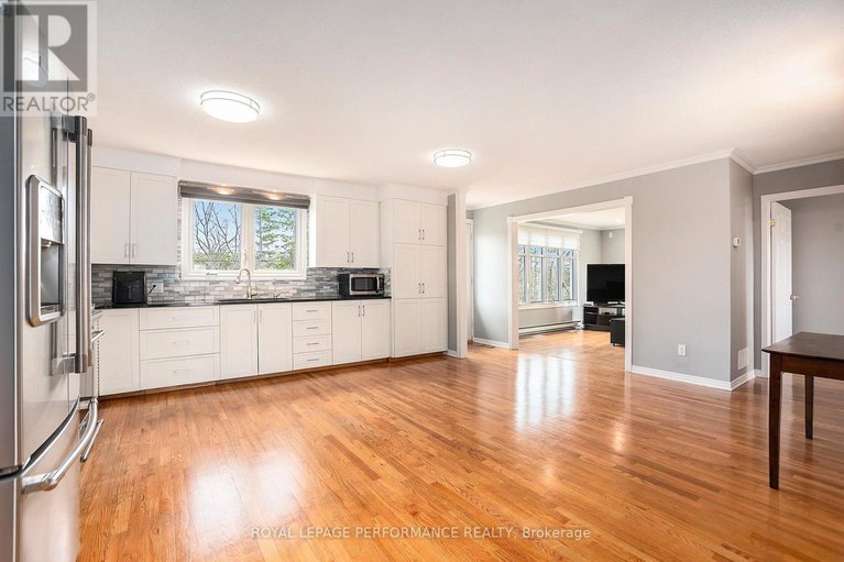 28619554/9360-county-road-17-road/clarencerockland-twp/clarence-rockland/ontario/K4K1K9_16