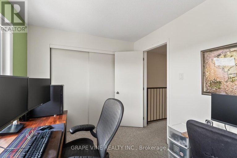 29428184/4-795-montreal-road/cfb-rockcliffe-and-area/ottawa/ontario/K1K0S9_26