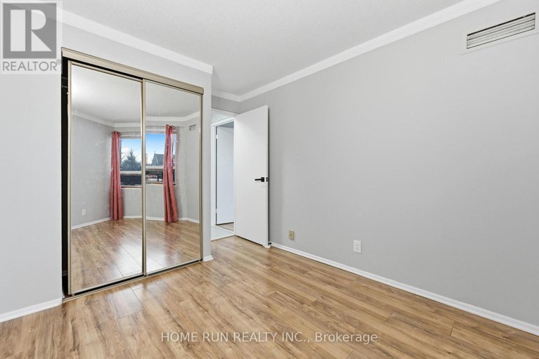 29392082/104-151-bay-street/ottawa-centre/ottawa/ontario/K1R7T2_20