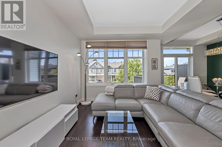 28666129/887-kilbirnie-drive/half-moon-bay/ottawa/ontario/K2J6G6_4