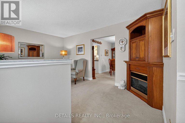 29077248/1031-connaught-avenue/queensway-terrace-north/ottawa/ontario/K2B5N2_5