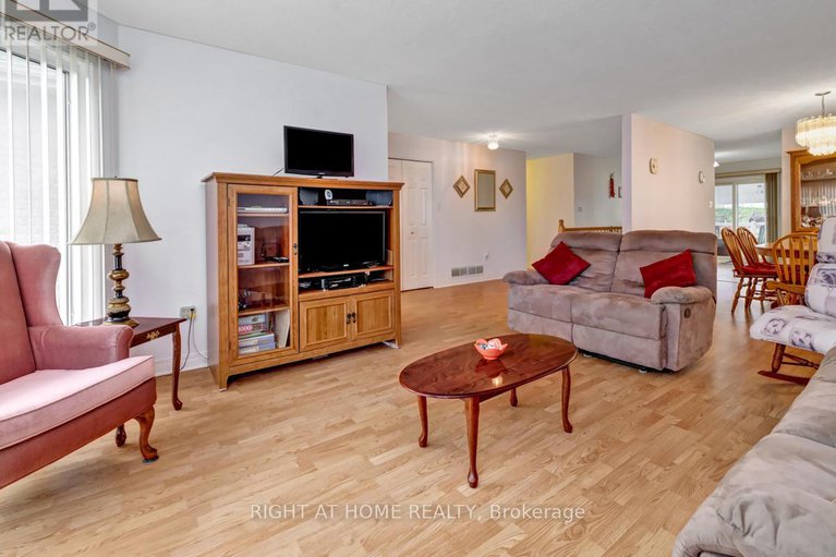 29149892/144-sandra-crescent/town-of-rockland/clarence-rockland/ontario/K4K1R7_9