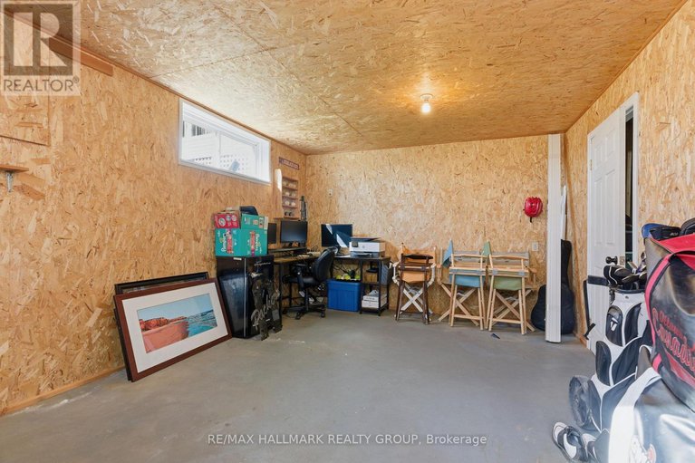 29042436/54-christie-lane/winchester/north-dundas/ontario/K0C2K0_32